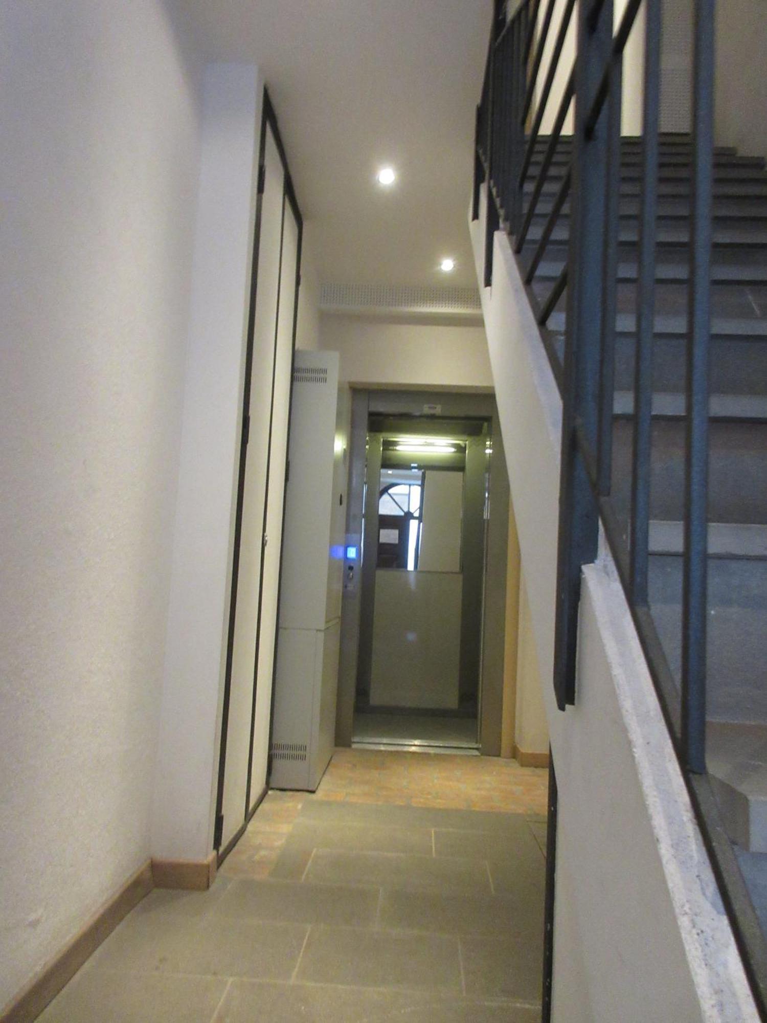 Aparthotel Torretta Eight Триест Экстерьер фото